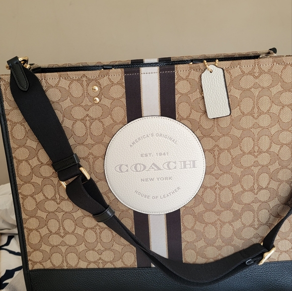 NWT $450 Dempsey Tote 40 In Signature Jacquard With Stripe And Coach Patch - Picture 7 of 13